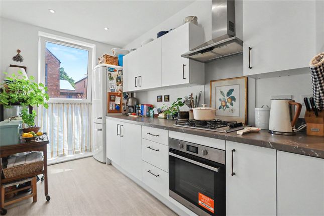 6, Ivy Drive, Lindfield photo 3
