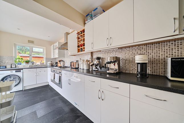 86 Maidstone Road, Rochester photo 3