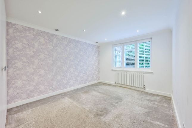 Goodwood Close, Morden photo 4