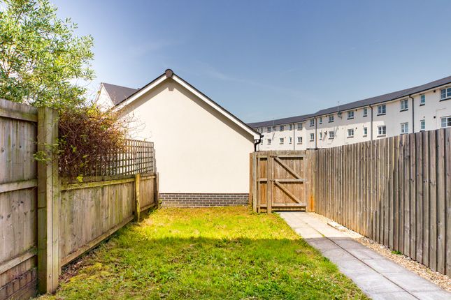 27, Naiad Road, Swansea photo 2