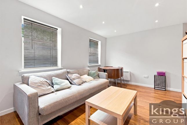 15 Adrian Nicholas Court, 41, Silver Street, Enfield photo 4