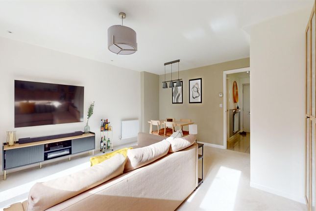 23, Friesland Avenue, Milton Keynes photo 4