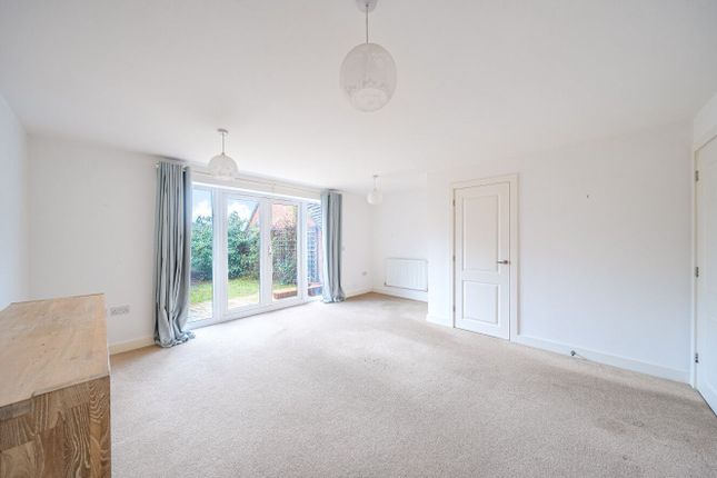 Wyndham Drive, Romsey photo 2