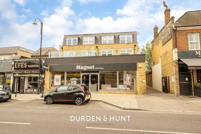 Thumbnail Flat to rent in High Road, Loughton