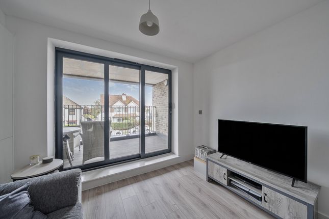 15, Charles Court, Margate photo 2