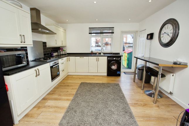 End terrace house for sale in Sholing Road, Southampton