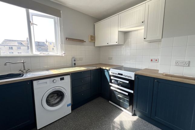 6a Waterloo Street, Teignmouth photo 3