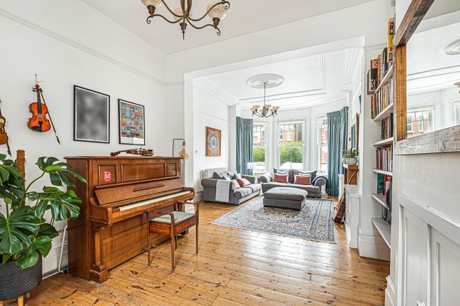 44, Wilton Road, London photo 3