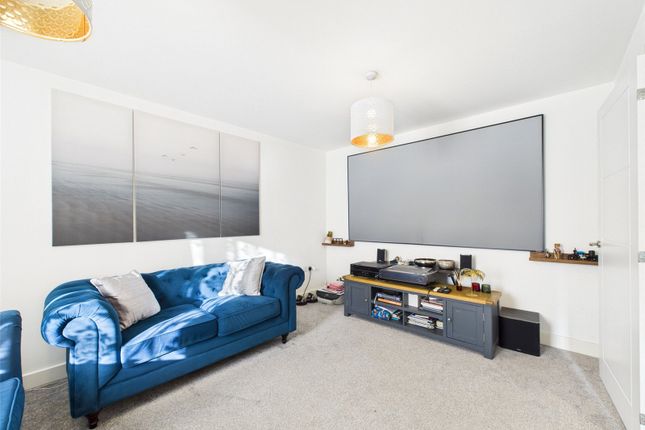 9, Springmead Avenue, Gloucester photo 3