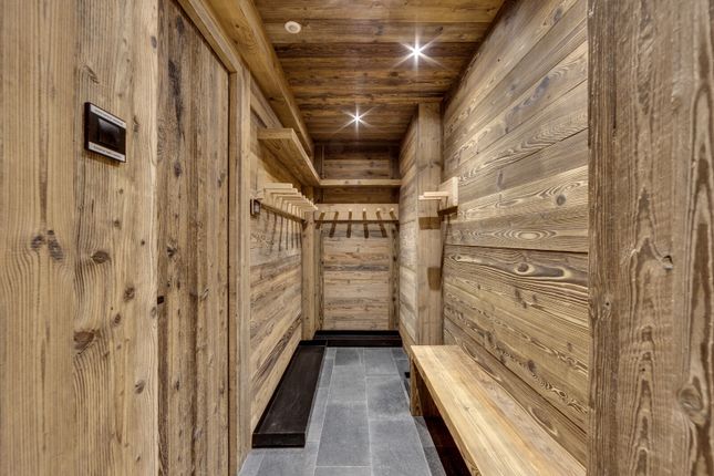 Chalet for sale in Val-D'isere, Rhone Alpes, France