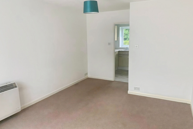 1-bed flat on 19a, SAFFRON WALDEN, £750/mo