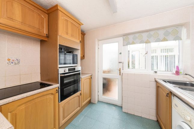1 Churchill Close, Didcot photo 3