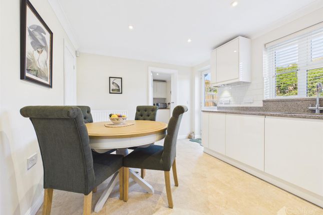 22, Ryders Hill, Great Ashby, Stevenage photo 2