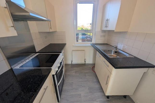 2, Moorpark Road East, Stevenston photo 4