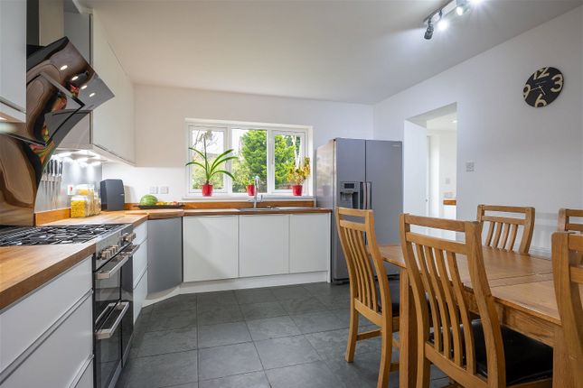 Detached house for sale in Littlebrook Meadow, Shipton-Under-Wychwood, Oxfordshire