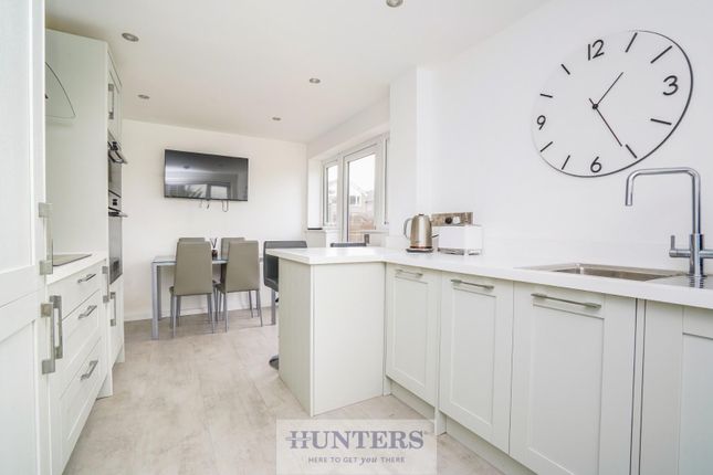40, Field Avenue, Selby photo 3