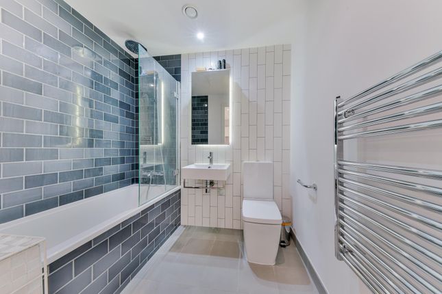 Flat for sale in Cutter House, Royal Wharf, London