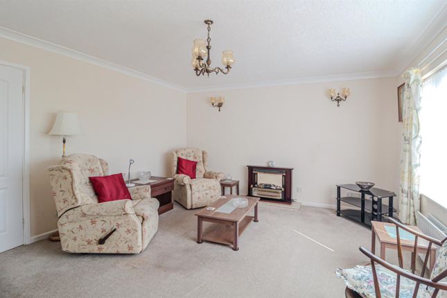 8, Elmtree Road, Nottingham photo 4