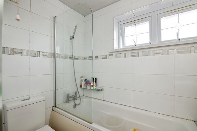 18, Townley Gardens, Birmingham photo 4