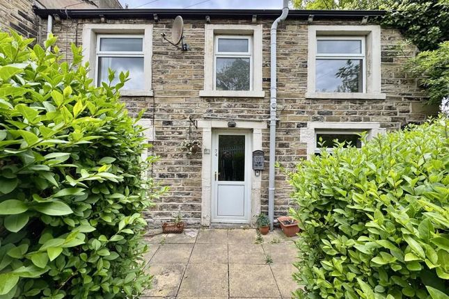 2-bed house on 74, Almondbury Bank, Huddersfield, £70,000
