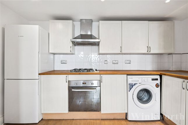 Basement Flat, 35, Ommaney  Road, London photo 3