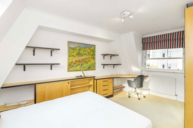Flat 10, Buckley House, 4, Little Britain, London photo 5