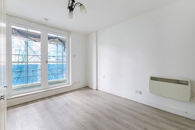 Platinum House, London photo 4