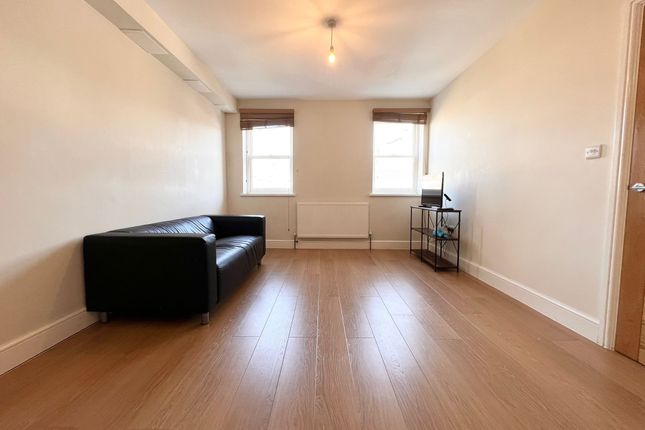 Flat 2 8 Hessel Street, London photo 4