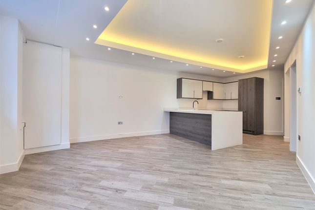 Thumbnail Flat to rent in Melbourne Grove, London