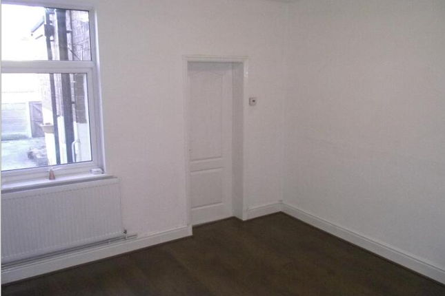65, Crewe photo 5