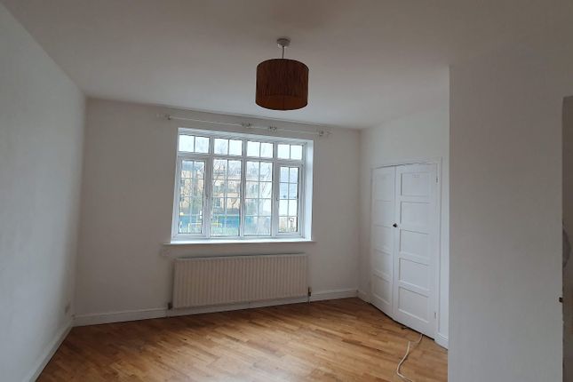 Flat to rent in Perry Vale, Forest Hill