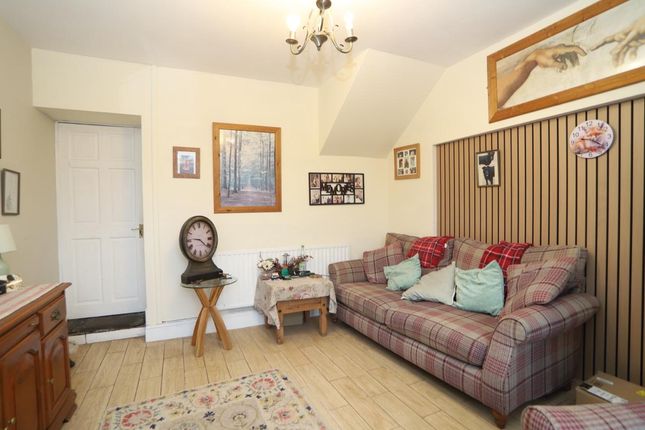 17 Mill Street, Pontypridd photo 5