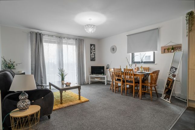 Flat to rent in Colnbrook By Pass, Slough