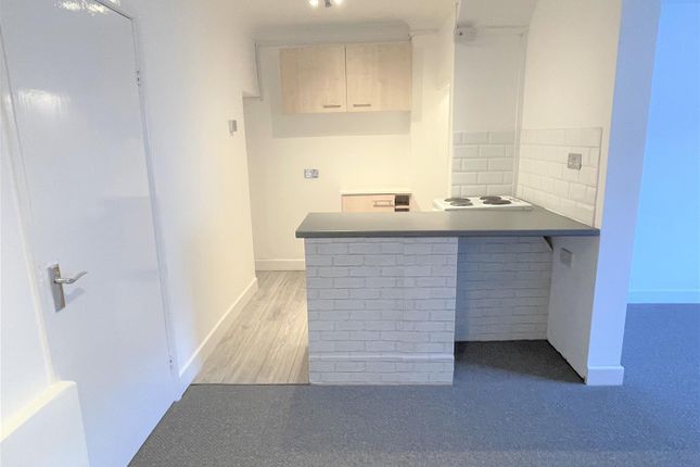 3, Grosvenor Place, St. Austell photo 4