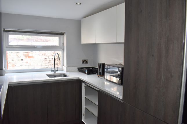 Room 1, 1, Denham Street, Manchester photo 5