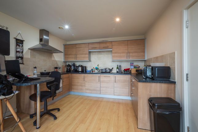 48 Chantry Waters, Waterside Way, Wakefield photo 4