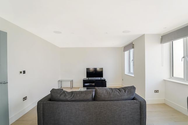 Flat 3, Walpole Court, Ealing Green, Ealing photo 3