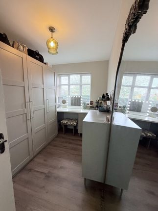 11, Hew Watt Close Orsett, Essex photo 5