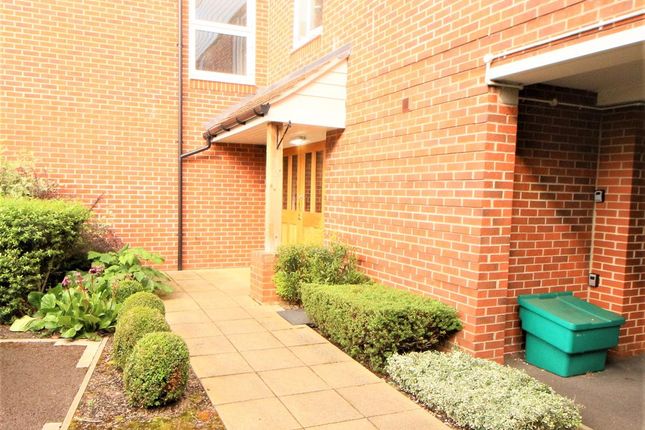 Flat for sale in Broomstick Hall Road, Waltham Abbey