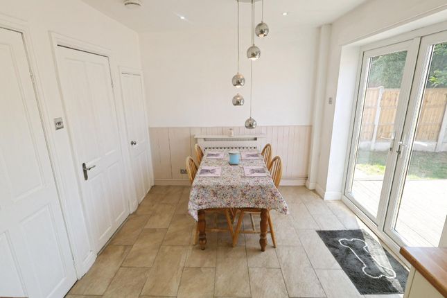 10, Norton Avenue, Saltney photo 4