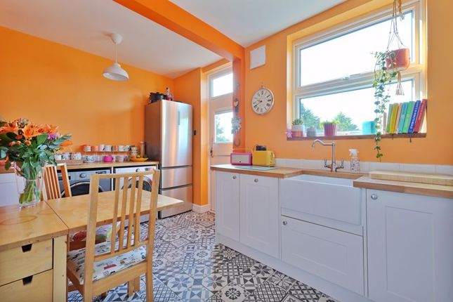 23, Carrill Drive, Sheffield photo 4