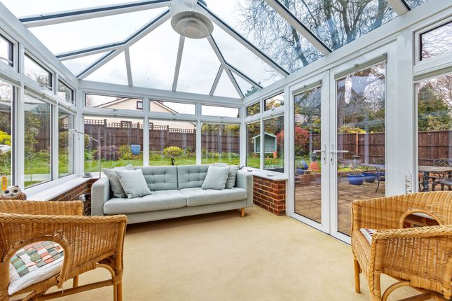 3 Holm Oak Close, Winchester photo 2