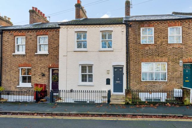 Thumbnail Terraced house to rent in Dagmar Road, Windsor