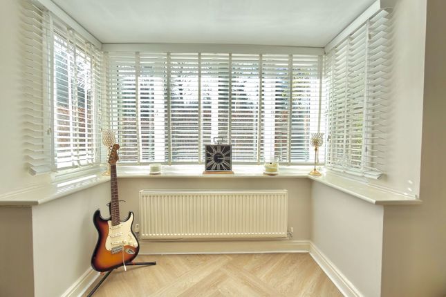 129, Mount Road, Wirral photo 4