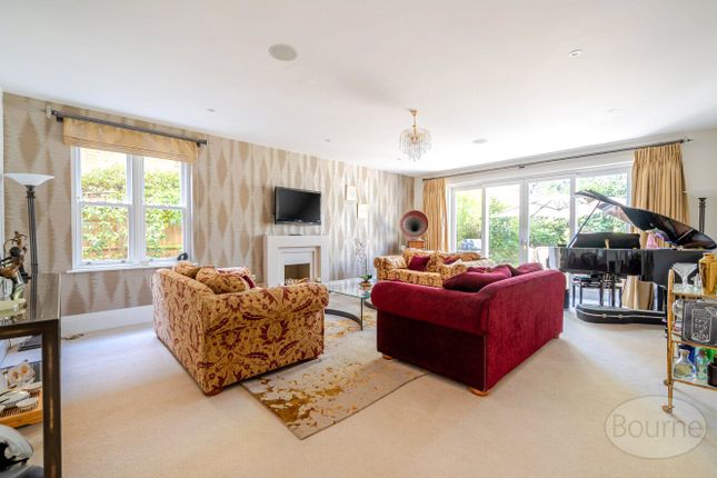 Long Meadow,, Miles Lane, Cobham photo 3