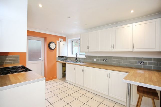 15, Brigham Court, Caerphilly photo 3