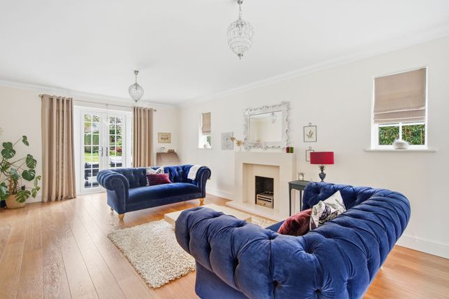 Woodlands Lodge Ravensdale Road, Ascot photo 3