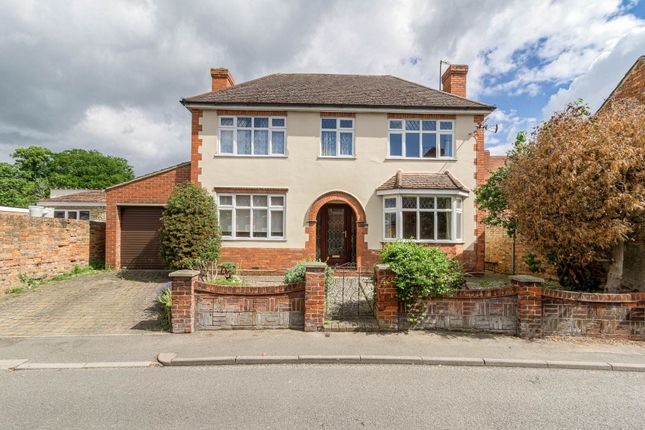 Thumbnail Detached house for sale in Bury Street, Newport Pagnell