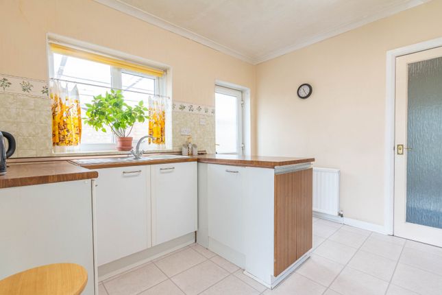 20, Hawksworth Drive, Ilkley photo 2