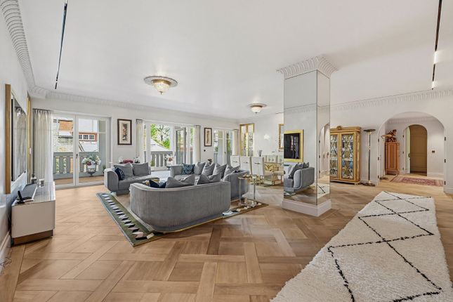 Apartment 9, 3A, Palace Green, London photo 4